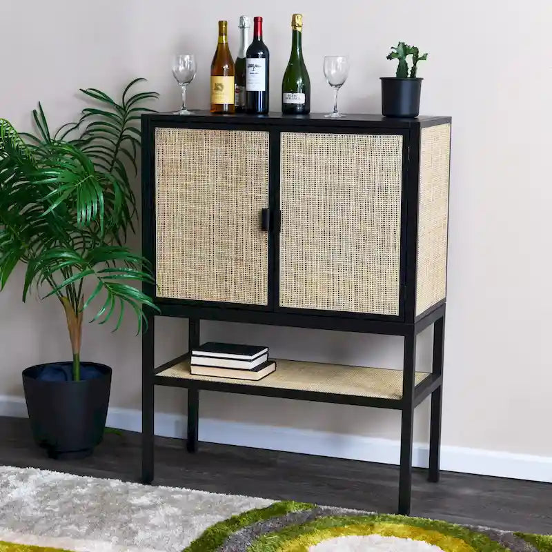Meuble bas en rotin tressé et bois avec 2 portes