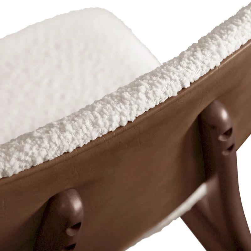 Ensemble de 2 chaises de salle à manger en noyer du milieu du siècle avec revêtement en bouclé